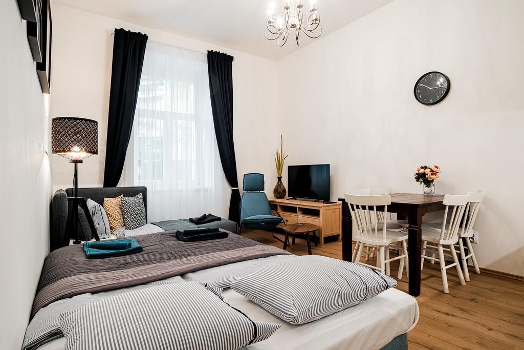 Apartment Gesse Brezinova Praha Eksteriør bilde
