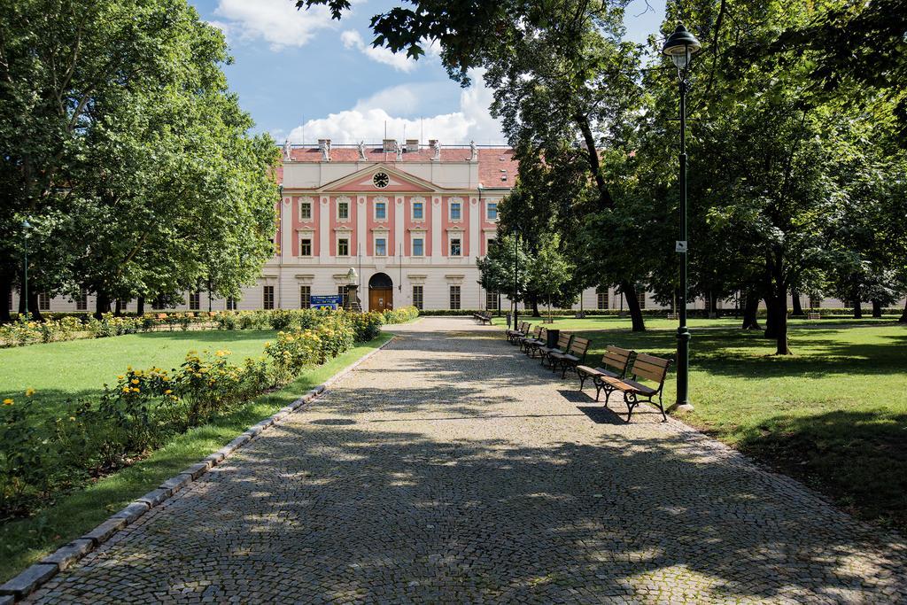 Apartment Gesse Brezinova Praha Eksteriør bilde