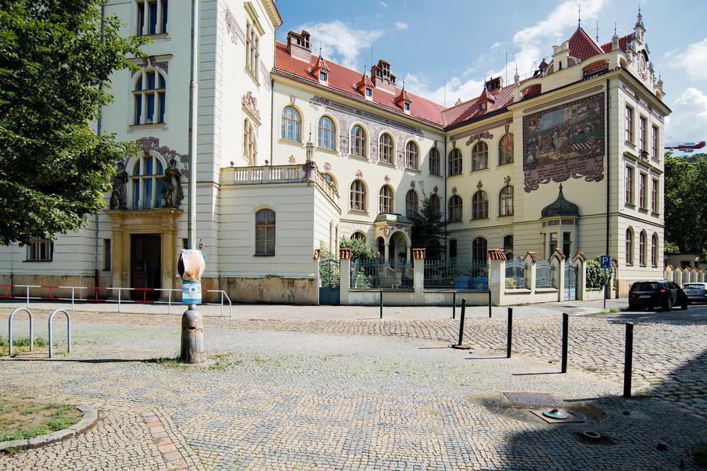Apartment Gesse Brezinova Praha Eksteriør bilde