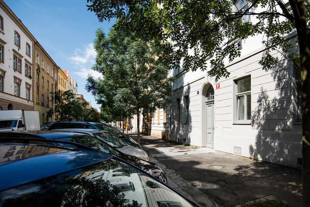 Apartment Gesse Brezinova Praha Eksteriør bilde