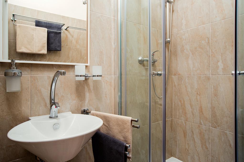 Apartment Gesse Brezinova Praha Eksteriør bilde